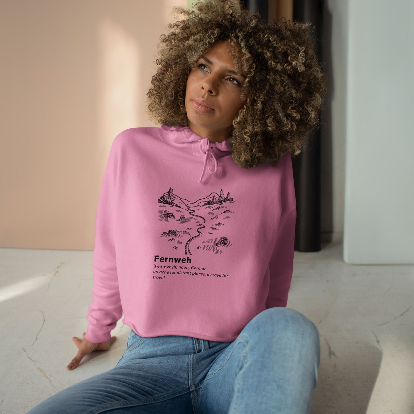 Fernweh Crop Hoodie - Adventure-Inspired Casual Wear